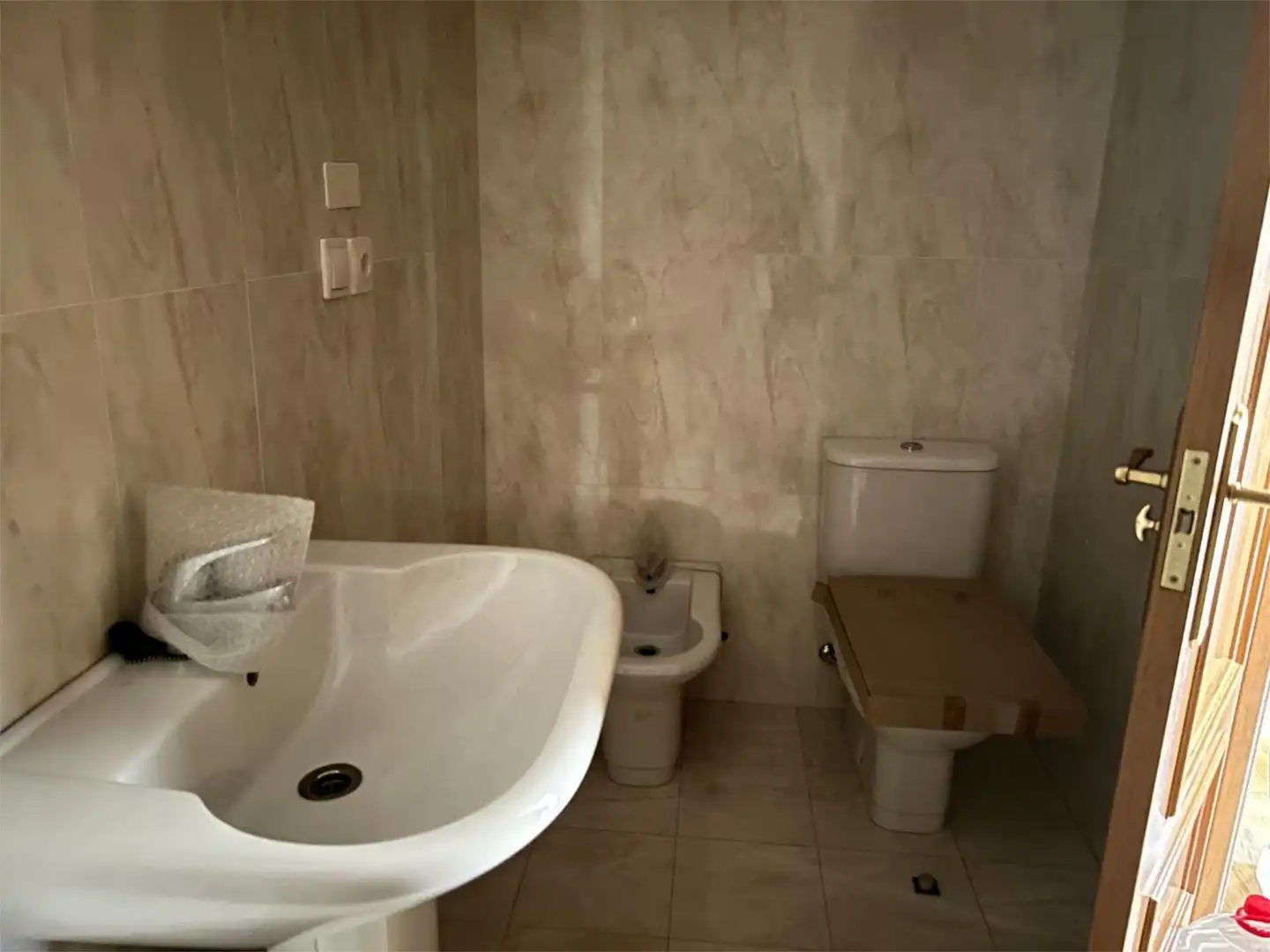 Piso en venta en Avenida Pérez Galdós, 29, Gran Via Baño de Piso en venta en Logroño con Aire acondicionado, Jardín privado y Parquet