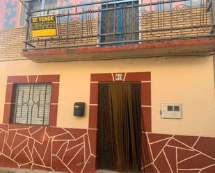 Vista exterior de Casa o xalet en venda en Pereña de la Ribera amb Terrassa