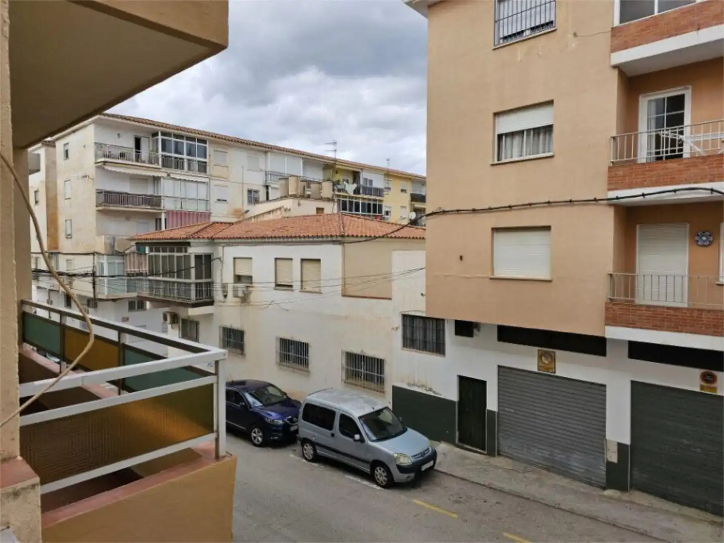 Habitación en Calle Loja, 21, Capuchinos - Los Olivos Vista exterior de Piso para compartir en Vélez-Málaga con Amueblado y Balcón