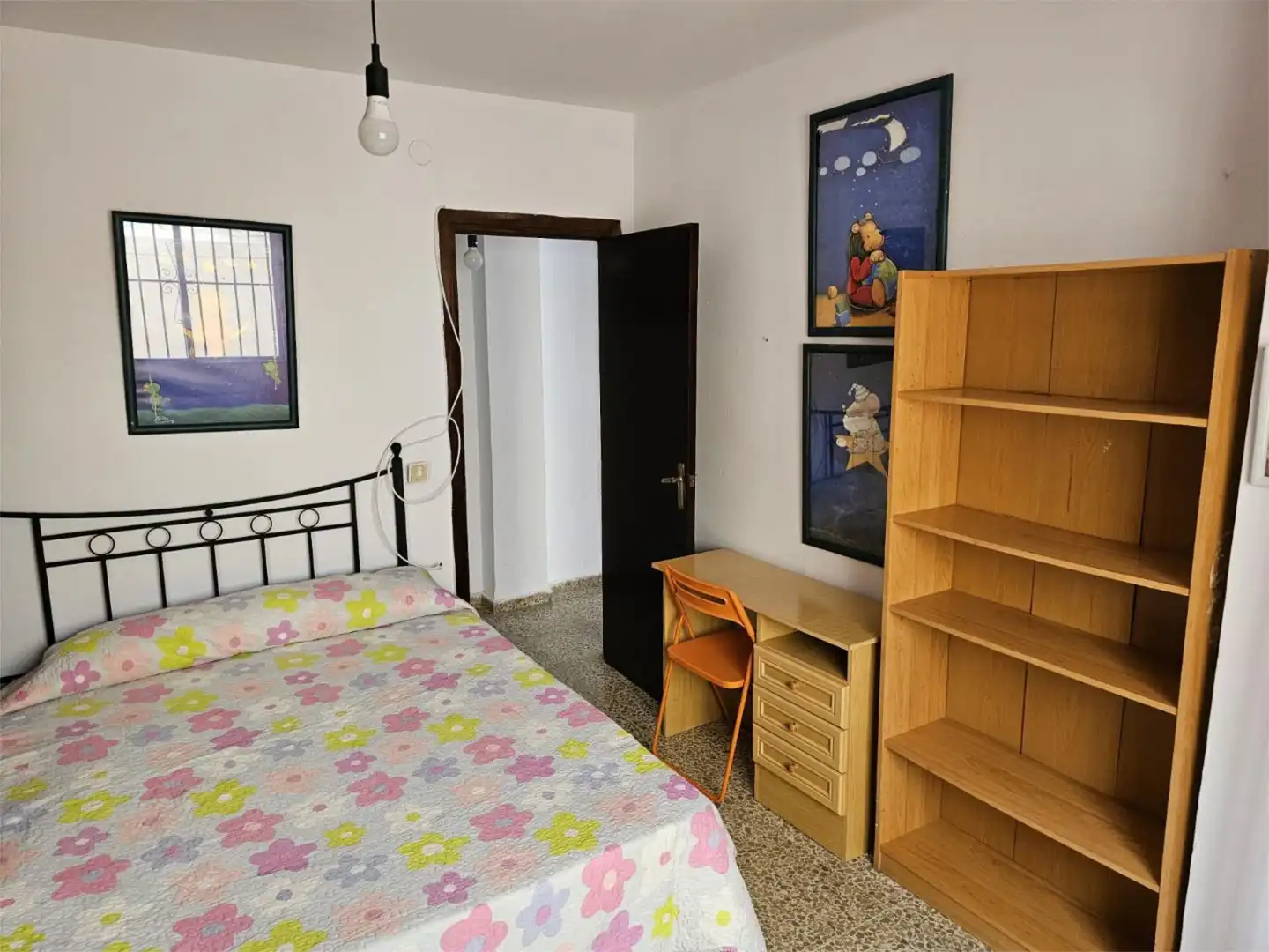 Habitación en Calle Loja, 21, Capuchinos - Los Olivos Habitación de Piso para compartir en Vélez-Málaga con Amueblado y Balcón