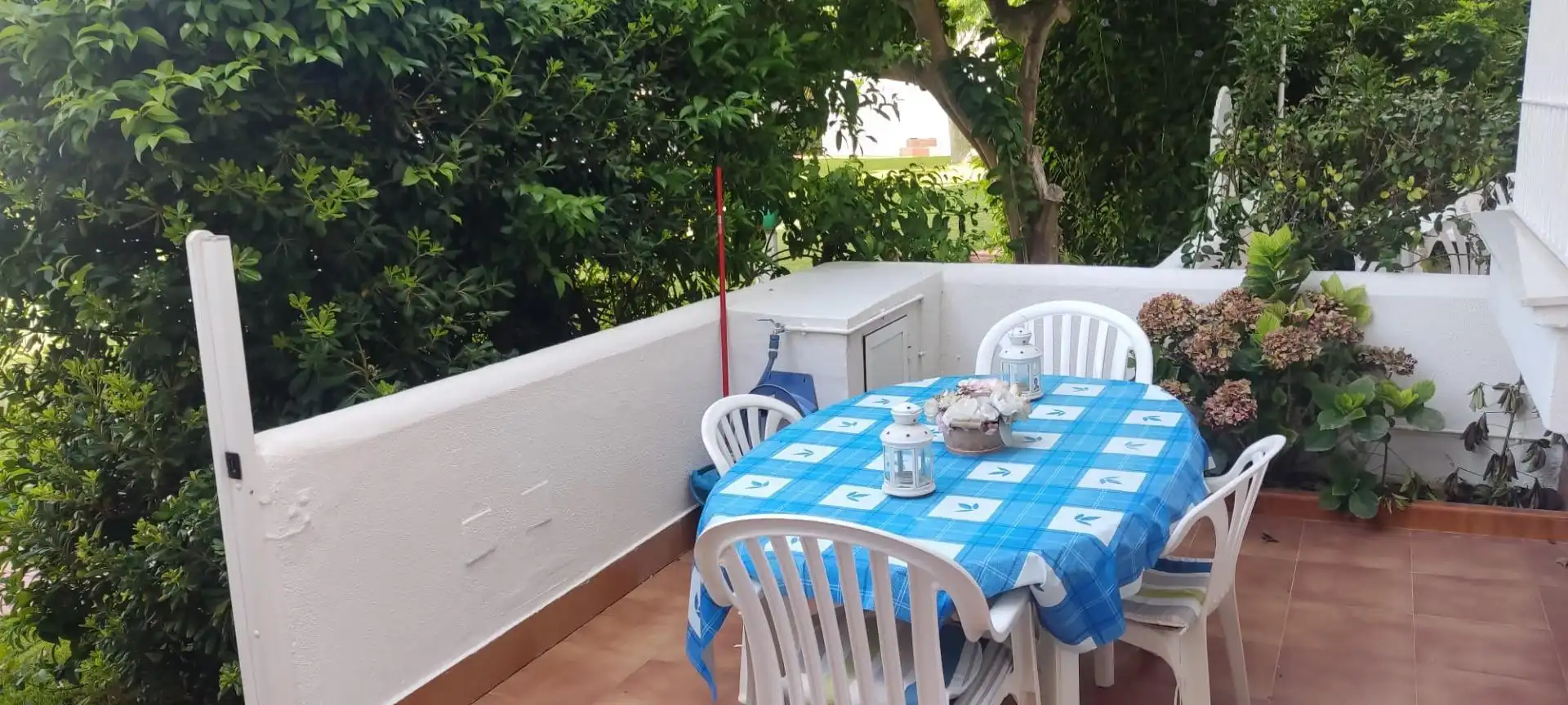 Casa adosada de lloguer a Avenida Catavino de Oro, 13, Bahia Luz - La Forestal Jardí de Casa adosada de lloguer en Rota amb Jardí privat, Parquet i Terrassa