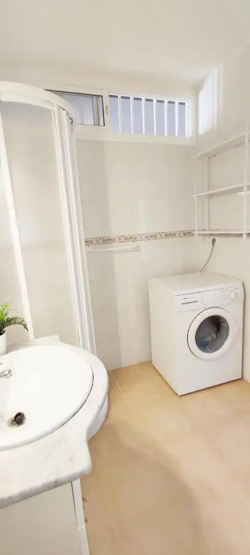 Schlafzimmer von Wohnungen zur Miete in Fuengirola mit Klimaanlage, Heizung und Terrasse