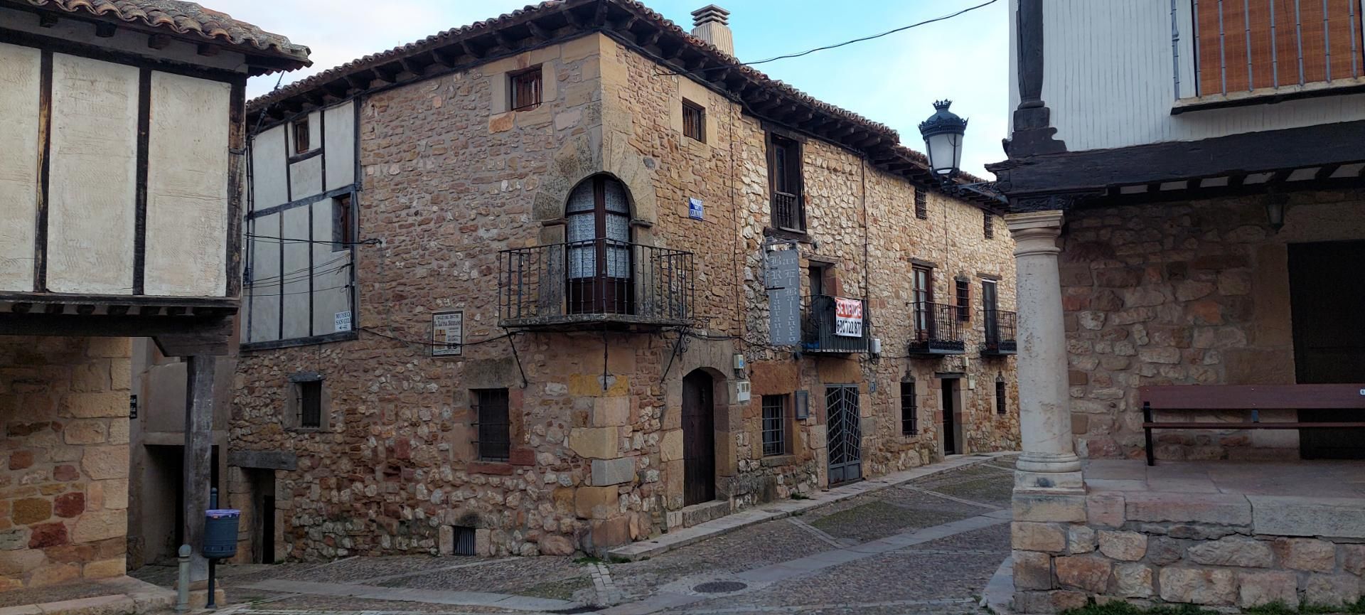 Exterior view of Single-family semi-detached for sale in Atienza  with Terrace