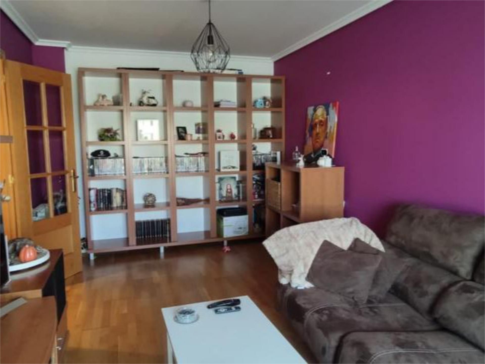 Living room of Flat for sale in Ponferrada  with Heating, Parquet flooring and Storage room