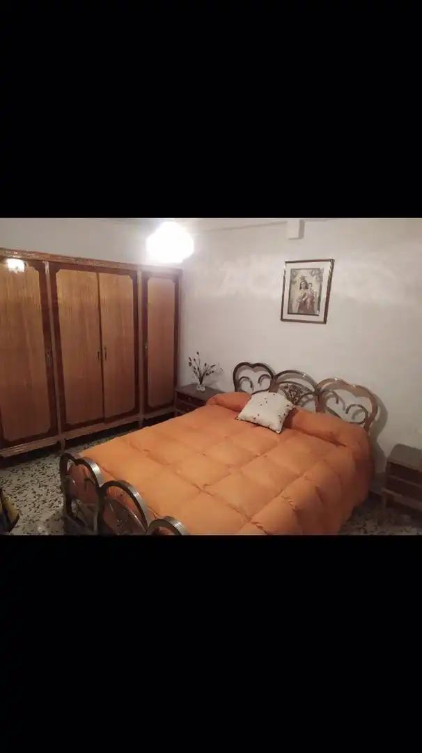 Casa adosada en venda a Calle Calvario, 34, Orcera Dormitori de Casa adosada en venda en Orcera amb Aire condicionat, Terrassa i Traster