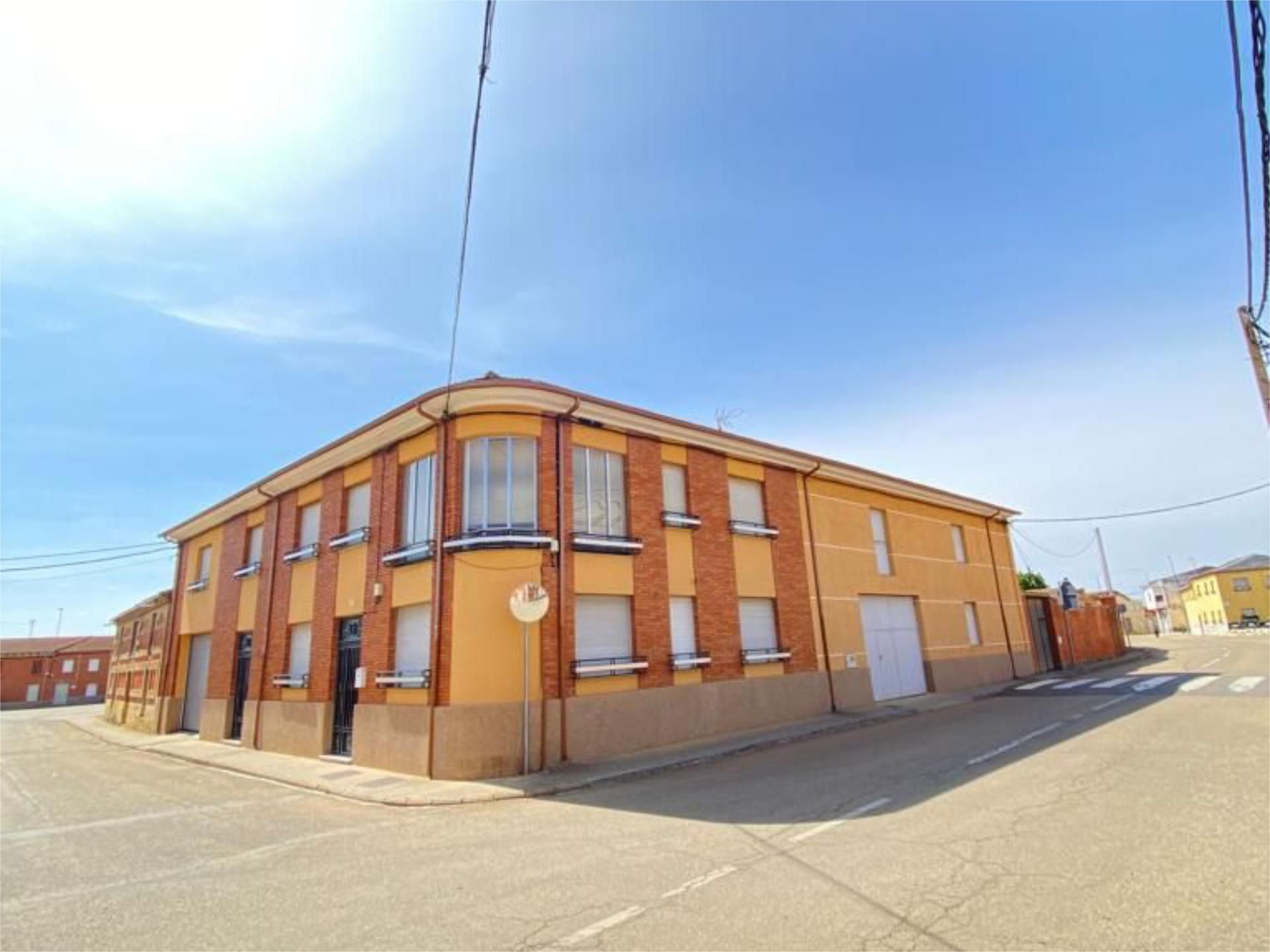 Exterior view of House or chalet for sale in Zotes del Páramo  with Private garden and Terrace