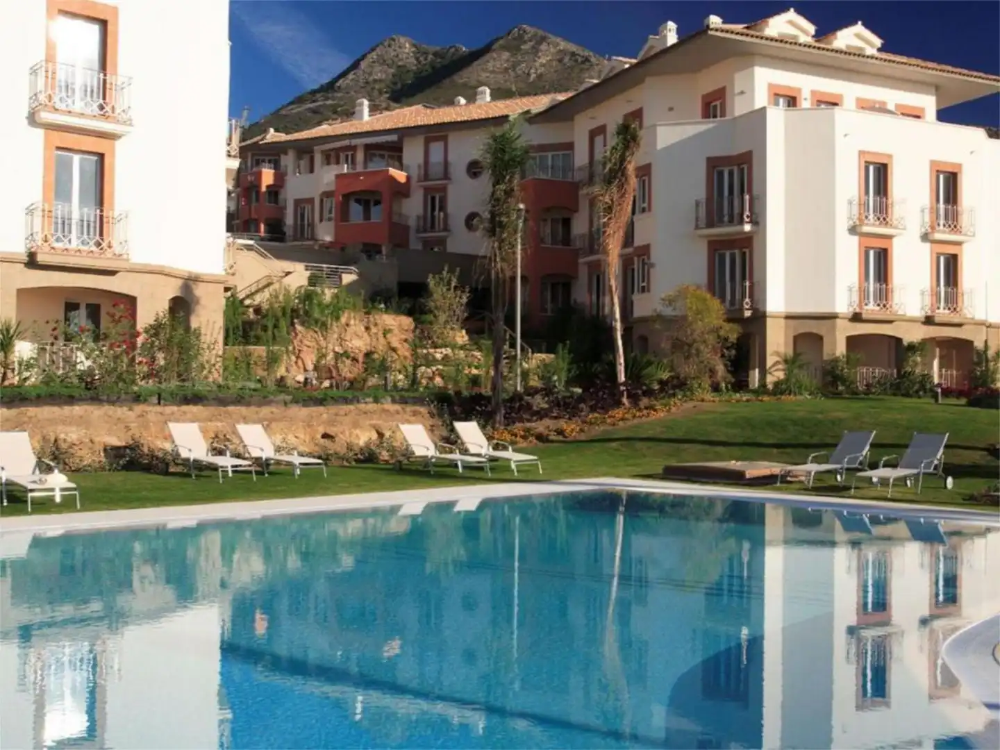Flat for sale in Avenida Arroyo Hondo, 32, Montealto - Monterrey Swimming pool of Flat for sale in Benalmádena with Air Conditioner, Heating and Private garden