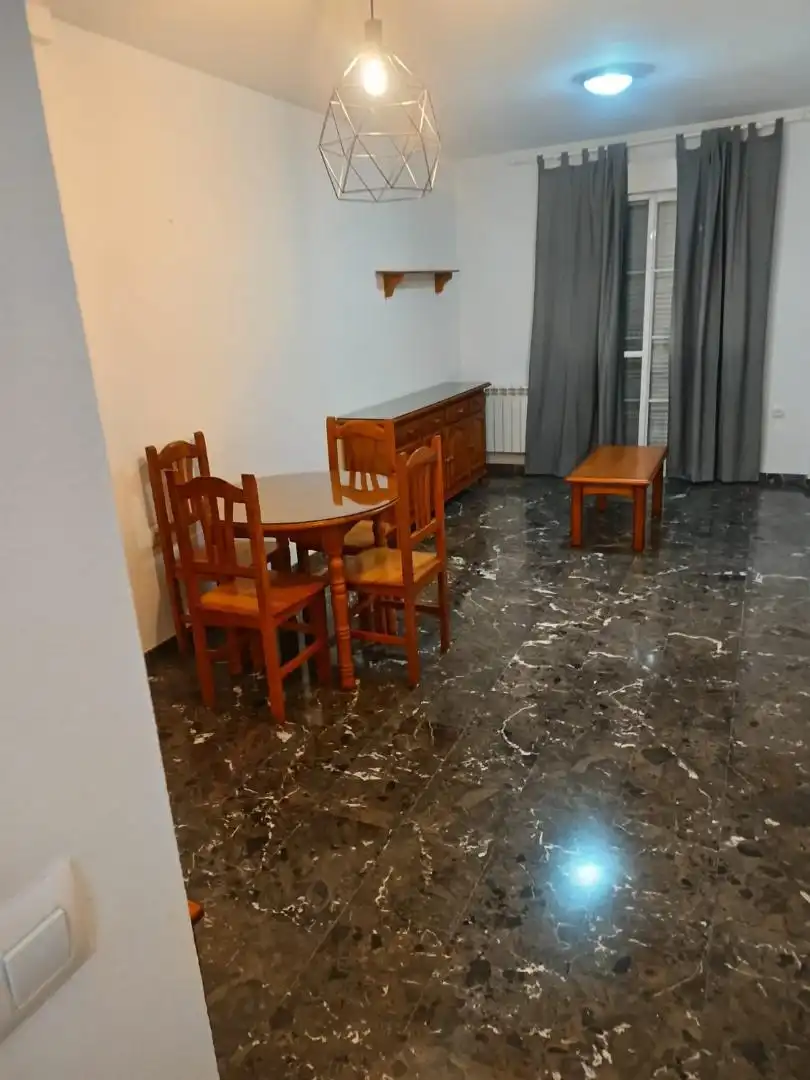 Wohnung zur Miete in Rodrigo de Triana, 19, Residencial Triana - Barrio Alto