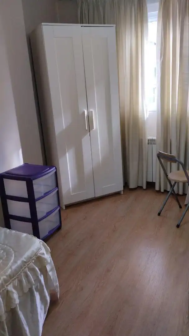 Habitación en Calle de Artajona, 2, Valdezarza Habitación de Piso para compartir en Madrid