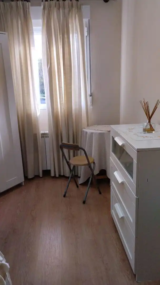 Habitación en Calle de Artajona, 2, Valdezarza Habitación de Piso para compartir en Madrid
