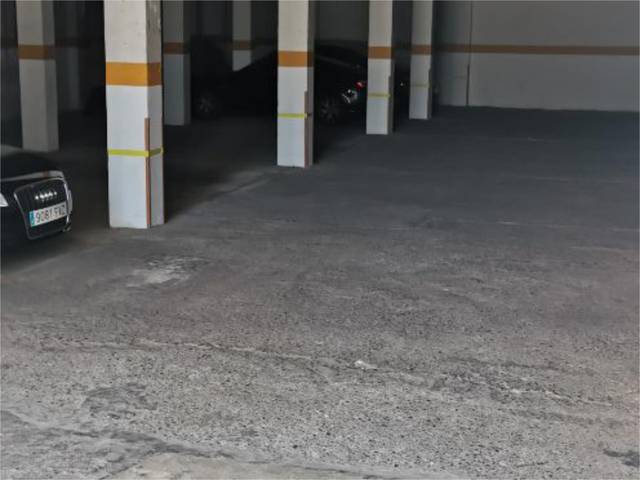 Garaje en Alquiler en Calle Herrería, 11 en Alcalá del Río