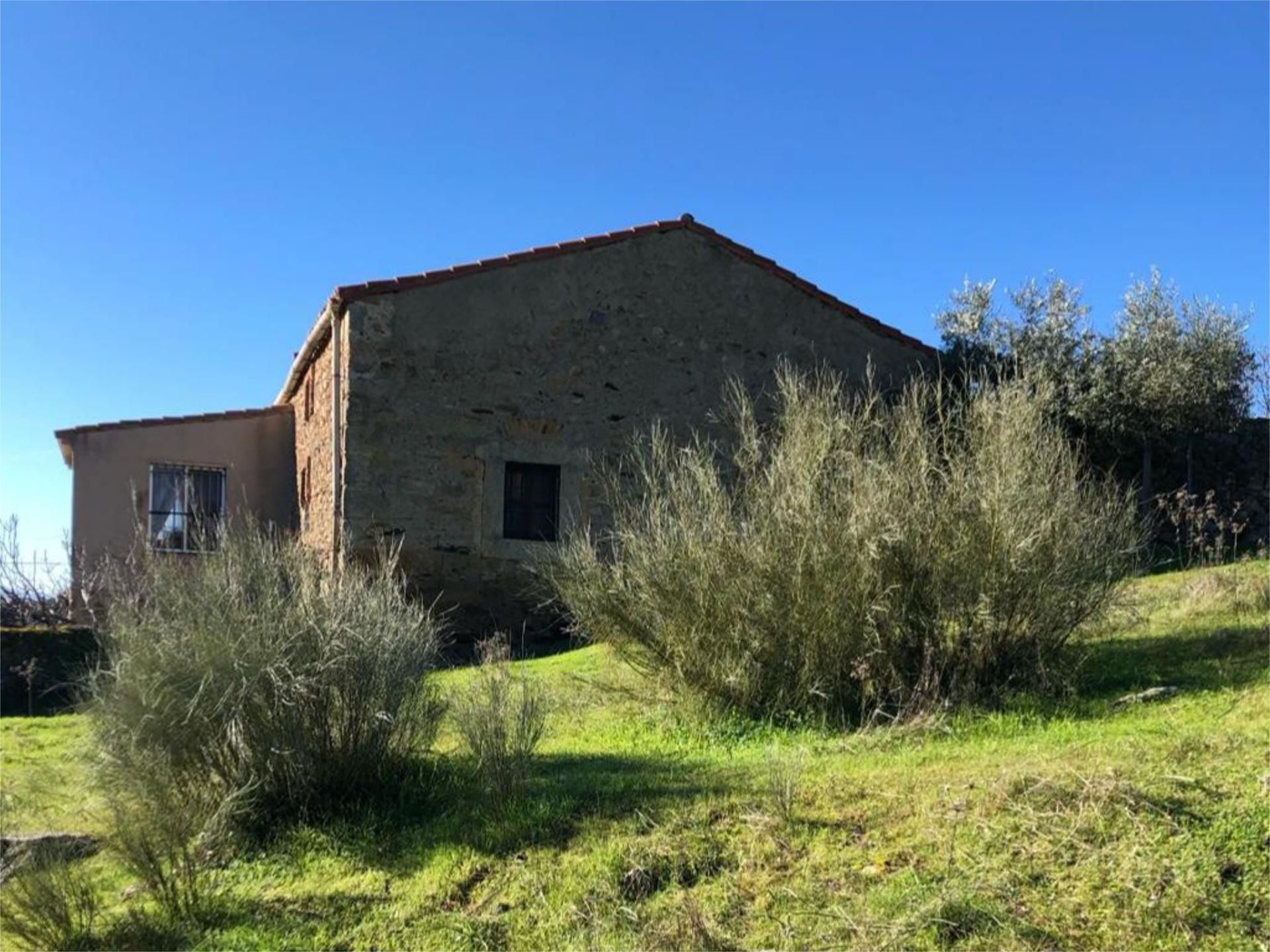 Exterior view of Country house for sale in Plasenzuela  with Air Conditioner, Heating and Private garden