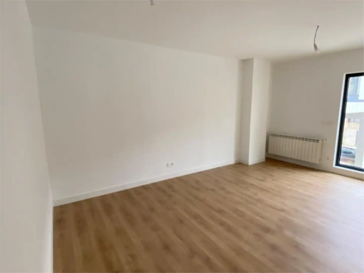 Piso en venta en Rúa Tomás A. Alonso, 93, Plaza Industria Sala de estar de Piso en venta en Vigo con Calefacción, Parquet y Trastero