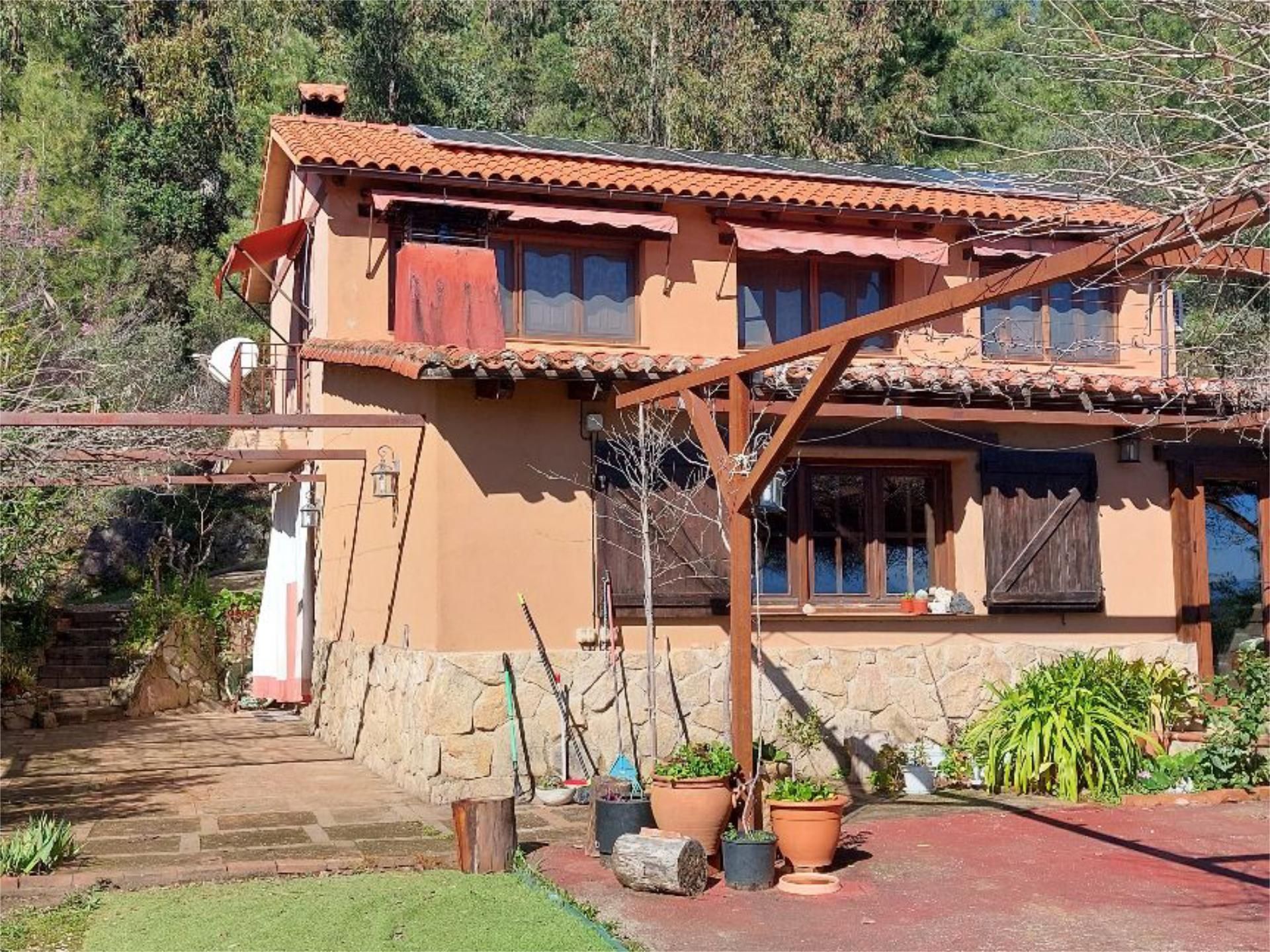 Außenansicht von Country house zum verkauf in Guisando mit Klimaanlage, Heizung und Privatgarten