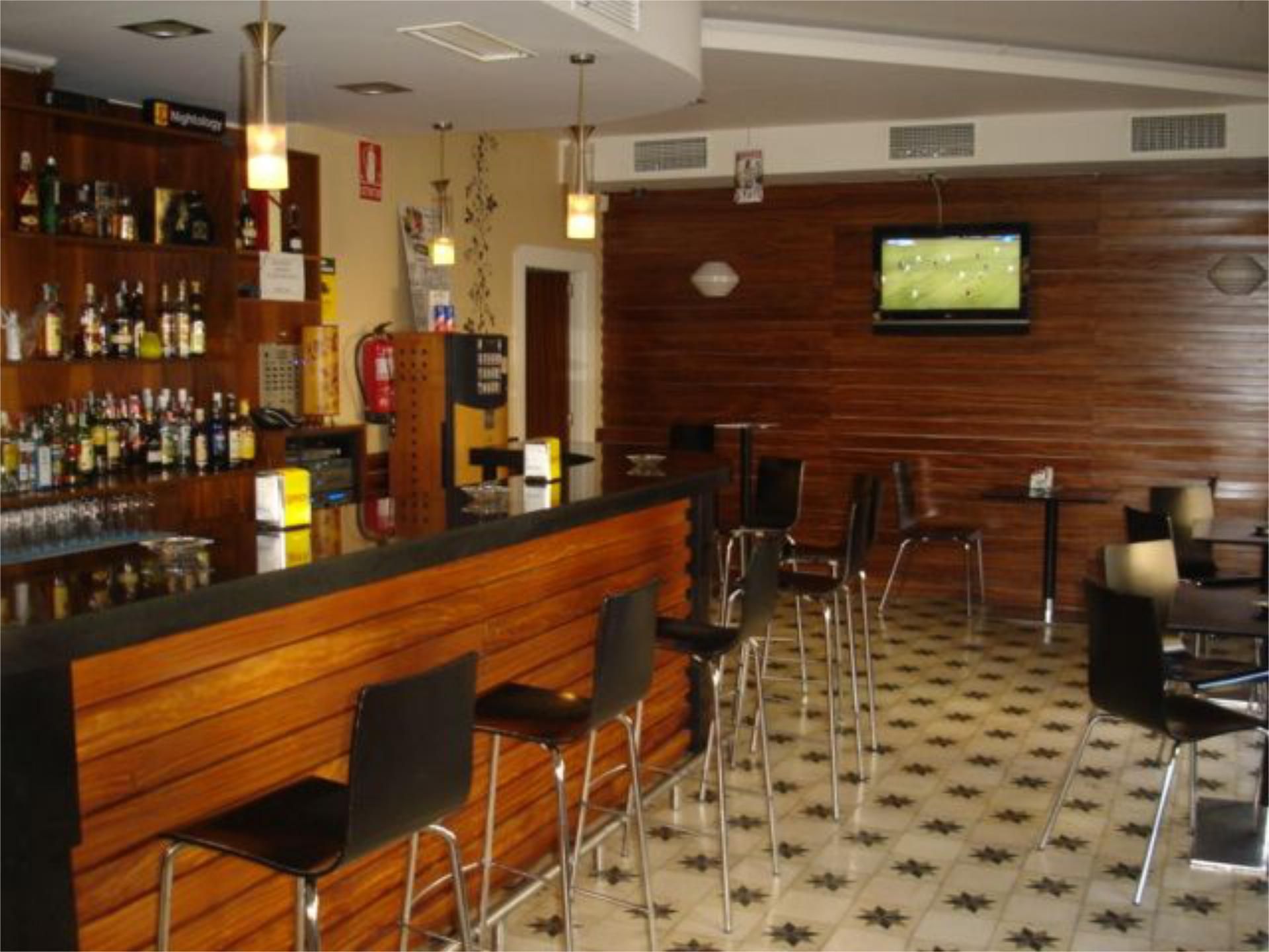 Premises to rent in  Córdoba Capital  with Air Conditioner, Heating and Furnished