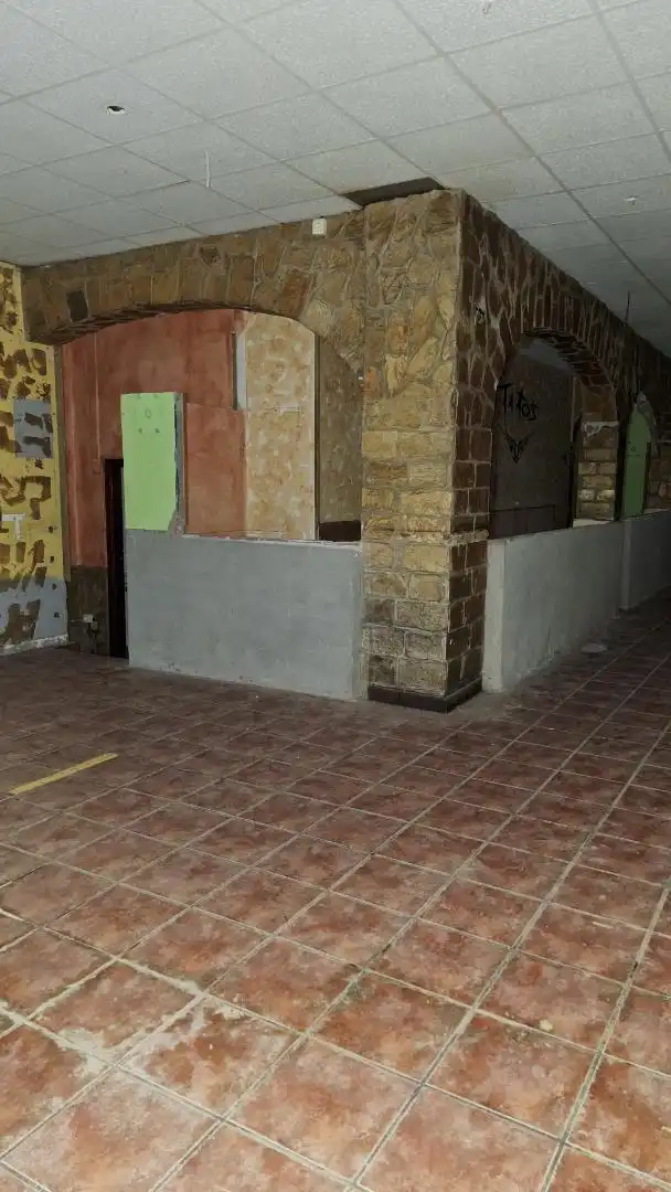 Local de alquiler en Rúa de Pablo Iglesias, 16, Boiro
