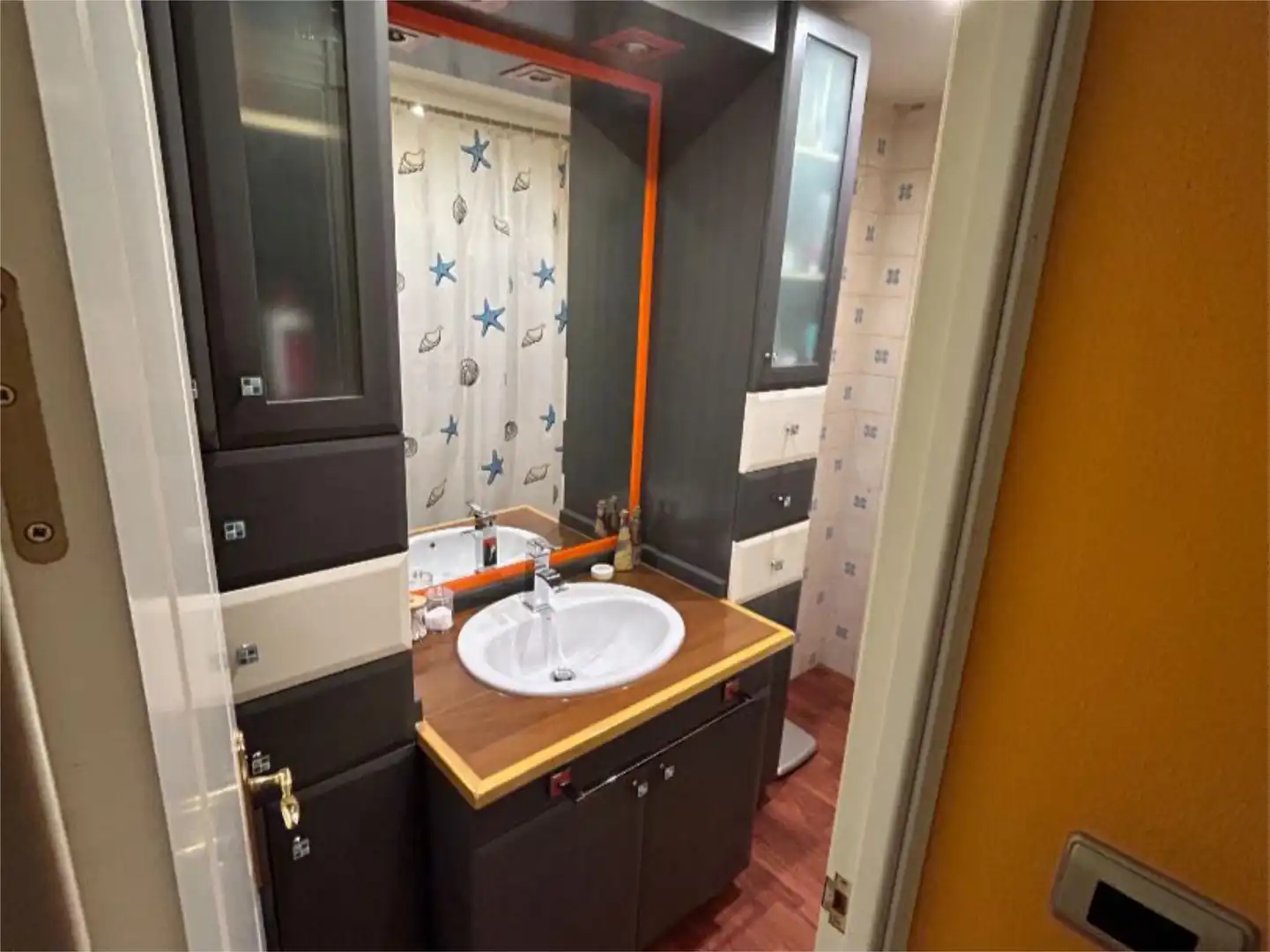 Piso en venta en Calle Miguel Servet, 4, Ayerbe Baño de Piso en venta en Ayerbe con Calefacción, Trastero y Amueblado