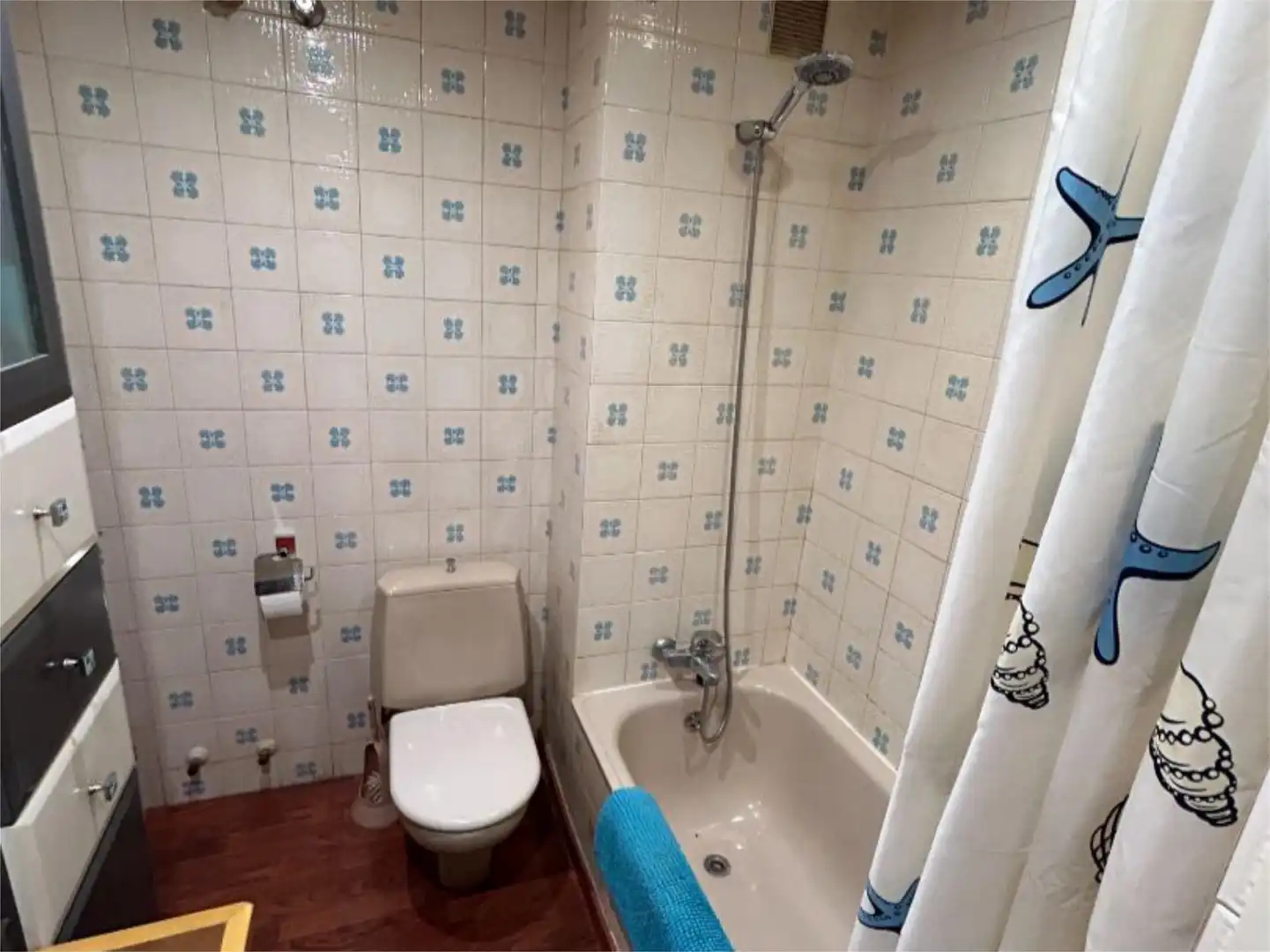 Piso en venta en Calle Miguel Servet, 4, Ayerbe Baño de Piso en venta en Ayerbe con Calefacción, Trastero y Amueblado