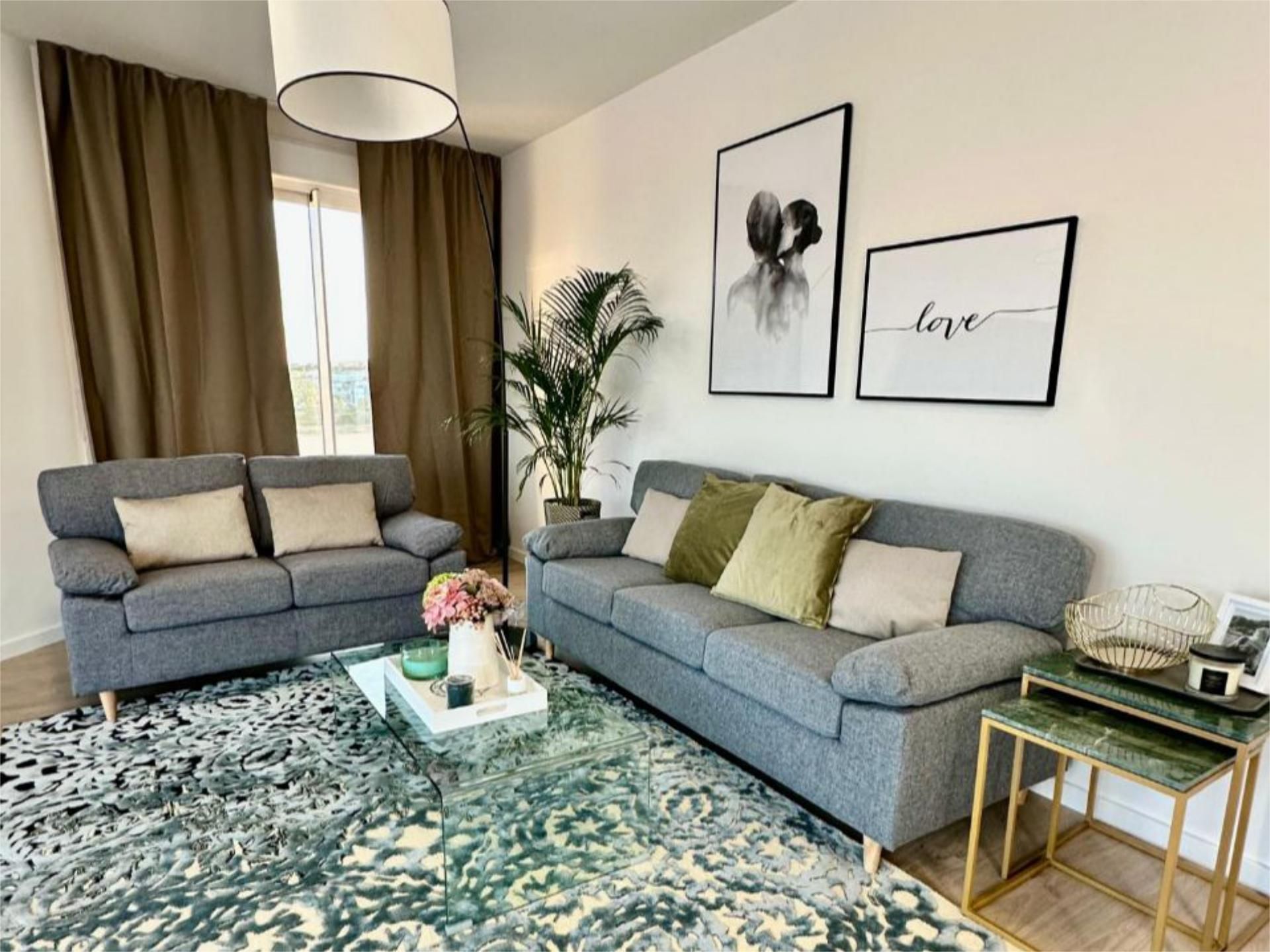 Sala d'estar de Àtic en venda en Marbella amb Aire condicionat, Terrassa i Piscina