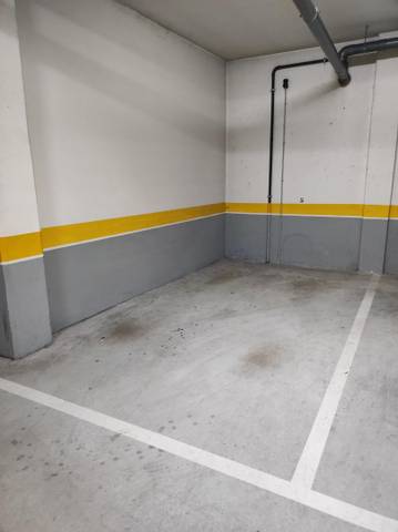 Garaje en Alquiler en Rúa Monte do Seixo, 16 en Castiñeiriño - Cruceiro de Sar