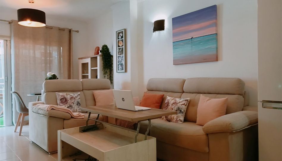 Piso en venta en Avenida Juan Carlos I, 37, Los Cristianos, Arona - imagen 1 Foto 1 de Piso en venta en Avenida Juan Carlos I, 37, Los Cristianos, Arona