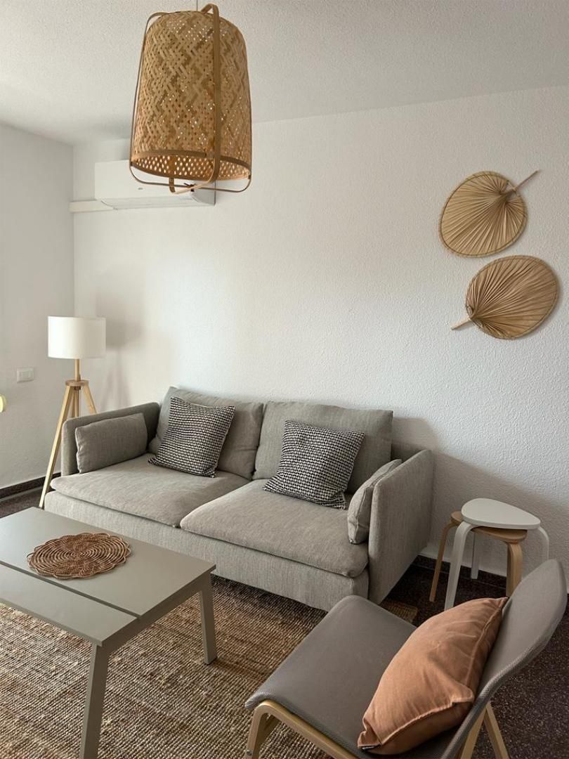 Sala d'estar de Apartament de lloguer en Benicasim / Benicàssim amb Aire condicionat i Terrassa