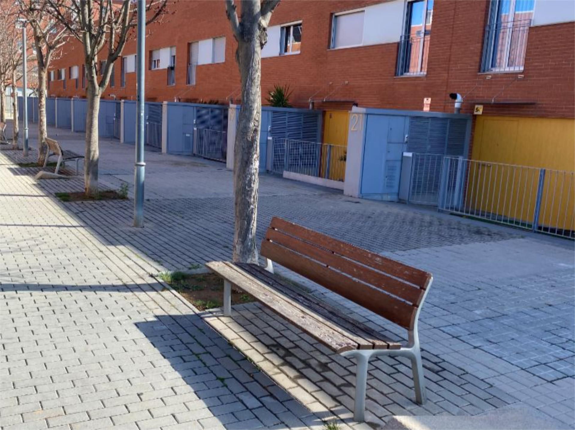 Vista exterior de Casa adosada en venda en Sabadell amb Jardí privat, Parquet i Terrassa