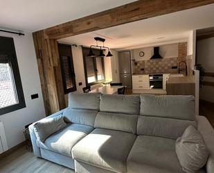 Living room of Flat for sale in Ribes de Freser  with Air Conditioner, Heating and Parquet flooring