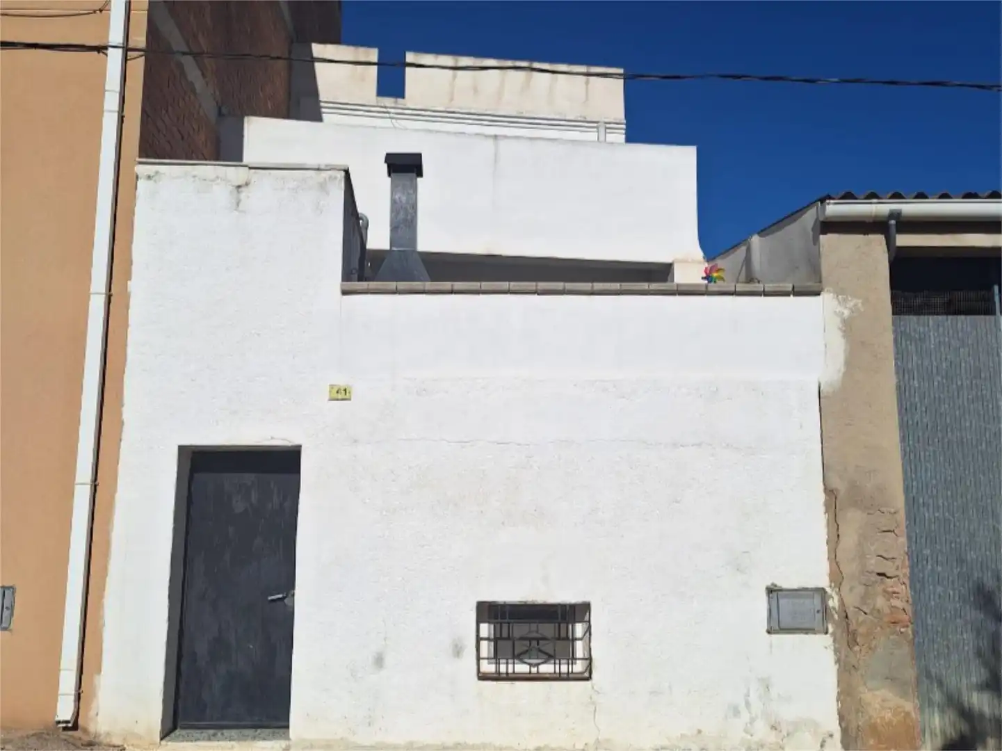 Casa adosada en venda a Avinguda de Don Álvaro, 40, Urbanitzacions Vista exterior de Casa adosada en venda en Tortosa amb Aire condicionat, Parquet i Terrassa