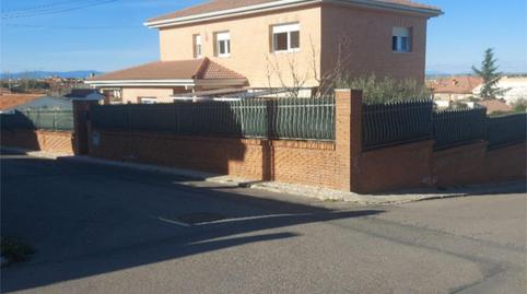 Foto 2 de Casa o xalet en venda a Calle de Los Gladiolos, 1, El Álamo, Madrid