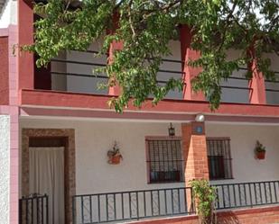 Außenansicht von Haus oder Chalet zum verkauf in Salvador de Zapardiel mit Terrasse