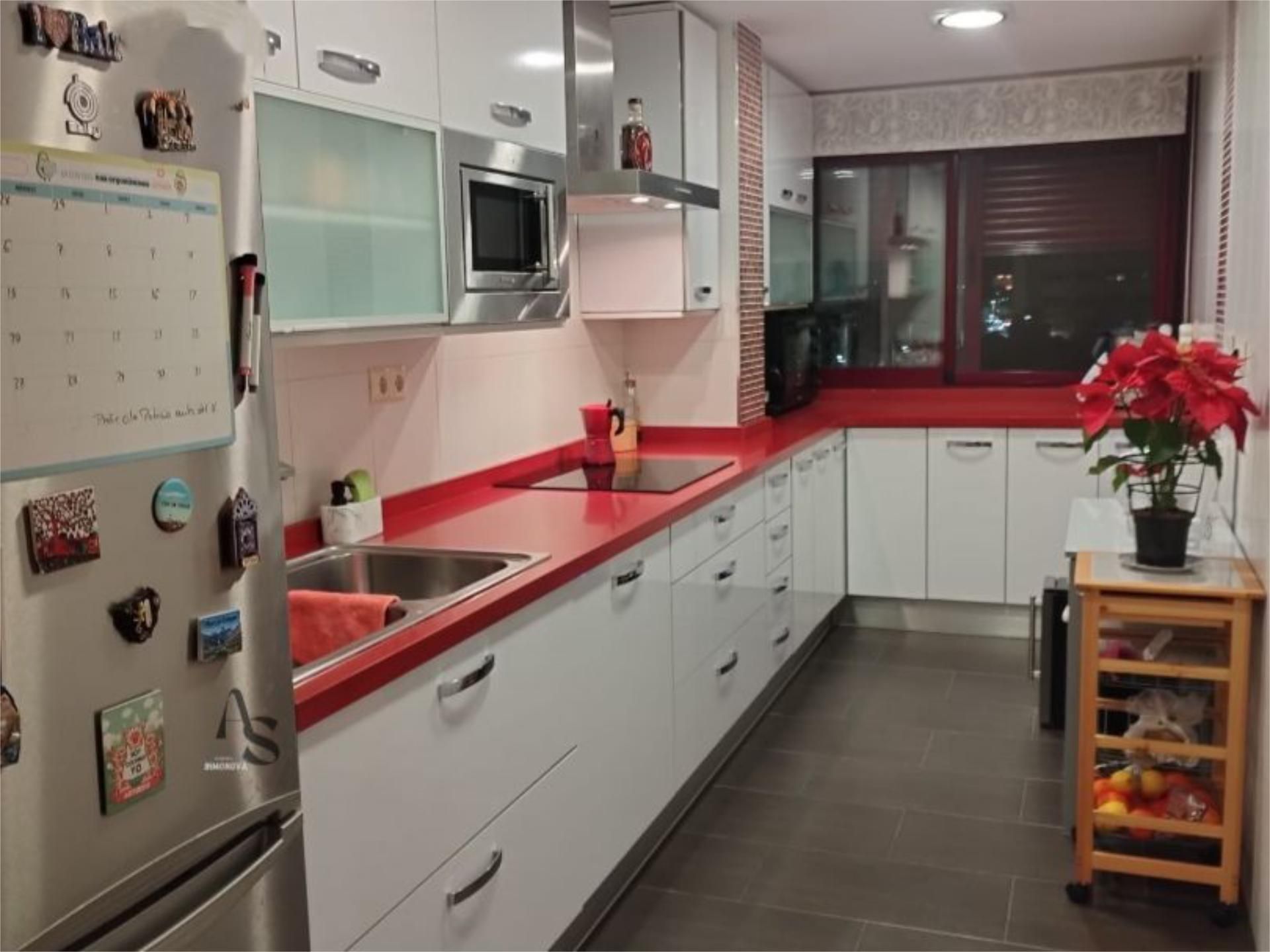 Cocina de Piso en venta en  Ceuta Capital con Aire acondicionado, Calefacción y Trastero