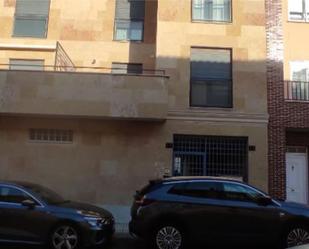 Exterior view of Flat for sale in Salamanca Capital