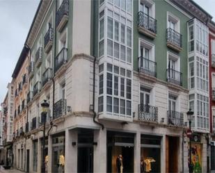 Vista exterior de Dúplex en venda en Burgos Capital amb Aire condicionat