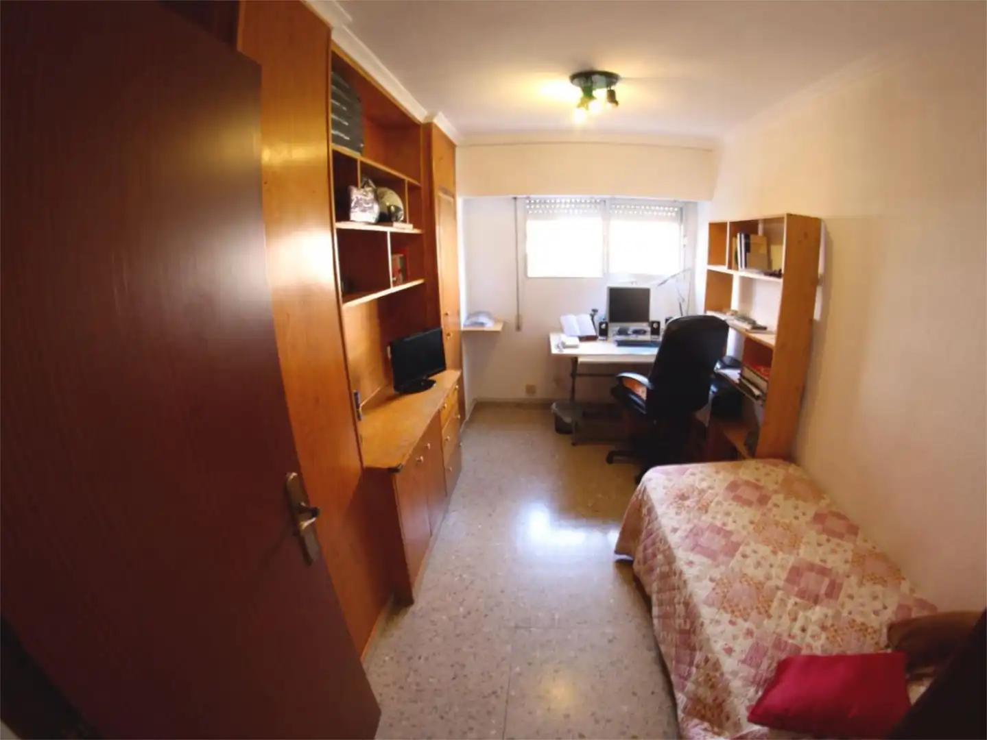 Habitació a Calle Actor Arturo Lledó, 41, Babel Habitació a Calle Actor Arturo Lledó, 41, Babel
