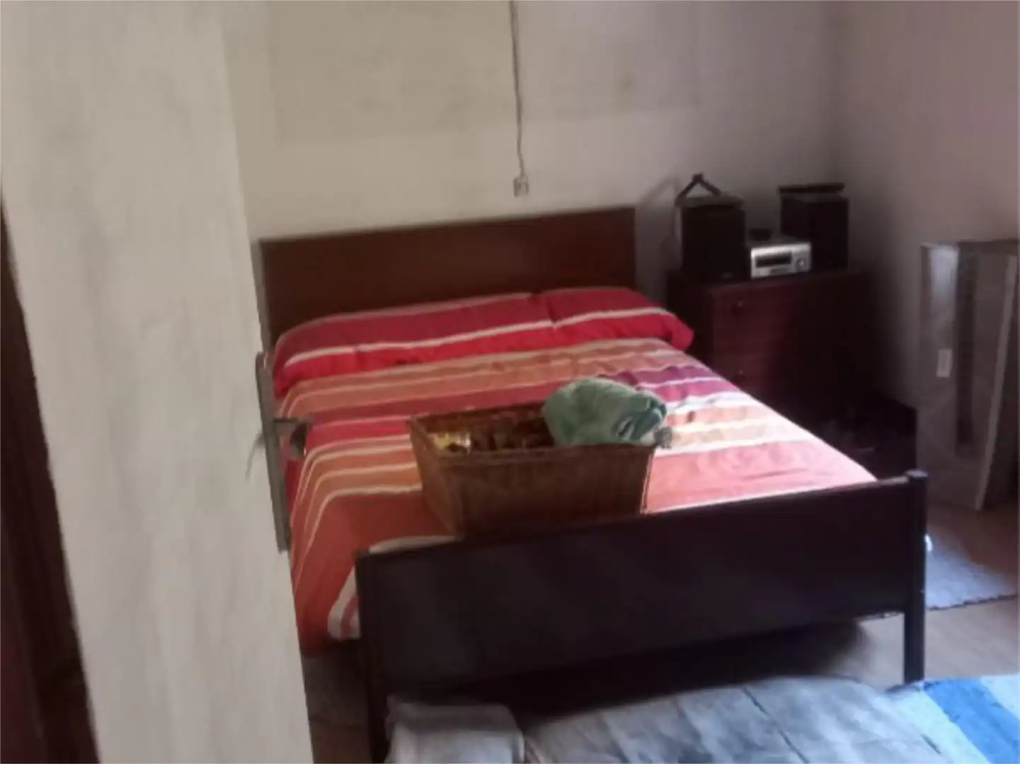 Dormitori de Casa o xalet en venda en Belmonte de Miranda amb Terrassa