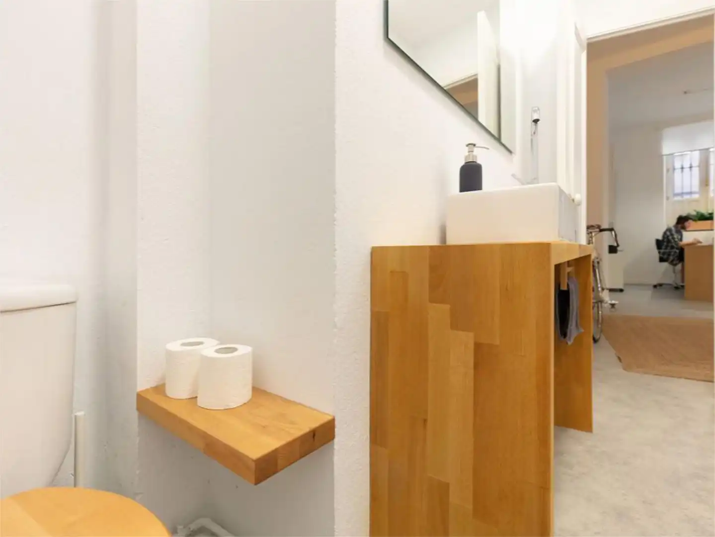 Bathroom of Commercial properties for rent in Madrid  with Heating and Furnished