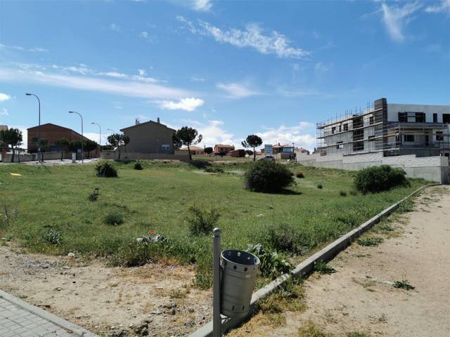 Terreno residencial en Venta en Calle la Mesta, 8 en La Lastrilla