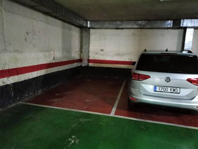 Garaje en Venta en Calle de Pablo Iglesias, 31 en Parque de los Cineastas