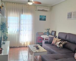 Sala d'estar de Apartament en venda en Sotillo de las Palomas amb Aire condicionat, Terrassa i Balcó