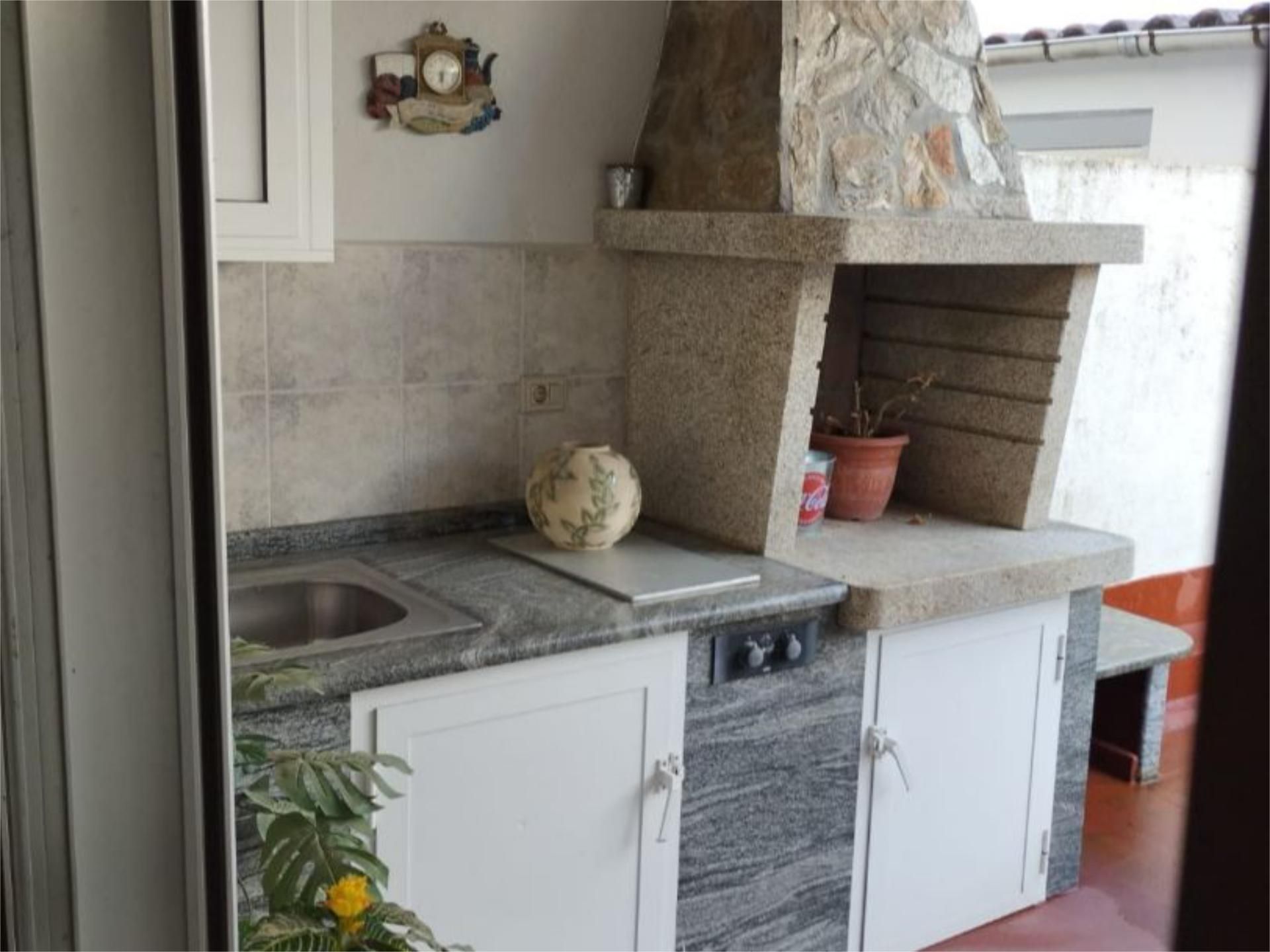 Kitchen of Flat for sale in Celanova  with Terrace and Balcony