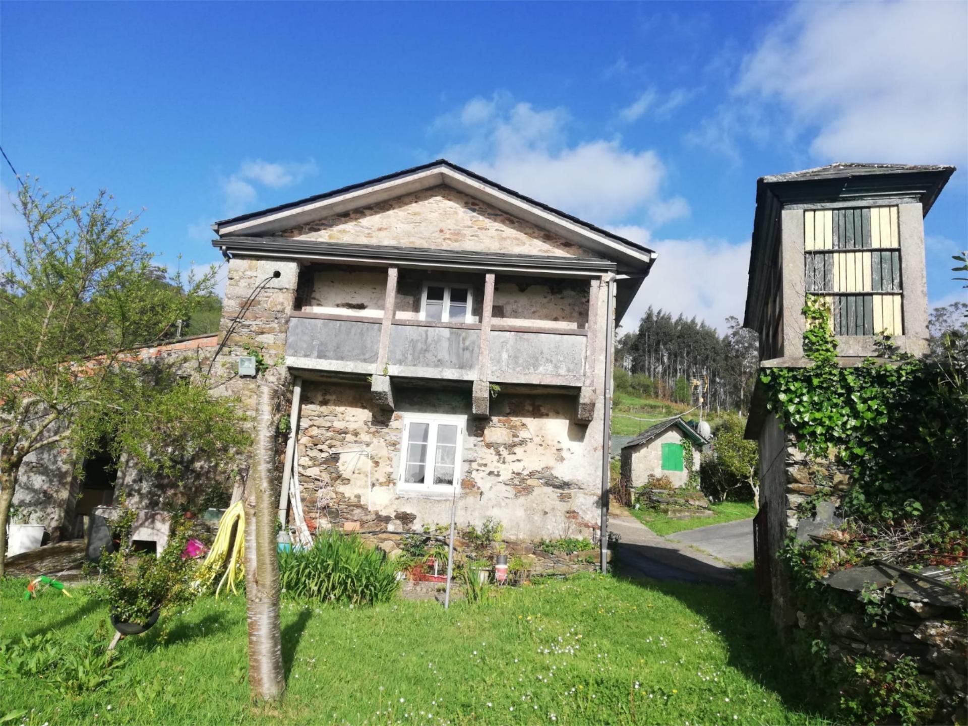 Vista exterior de Pis en venda en As Somozas  amb Jardí privat i Balcó