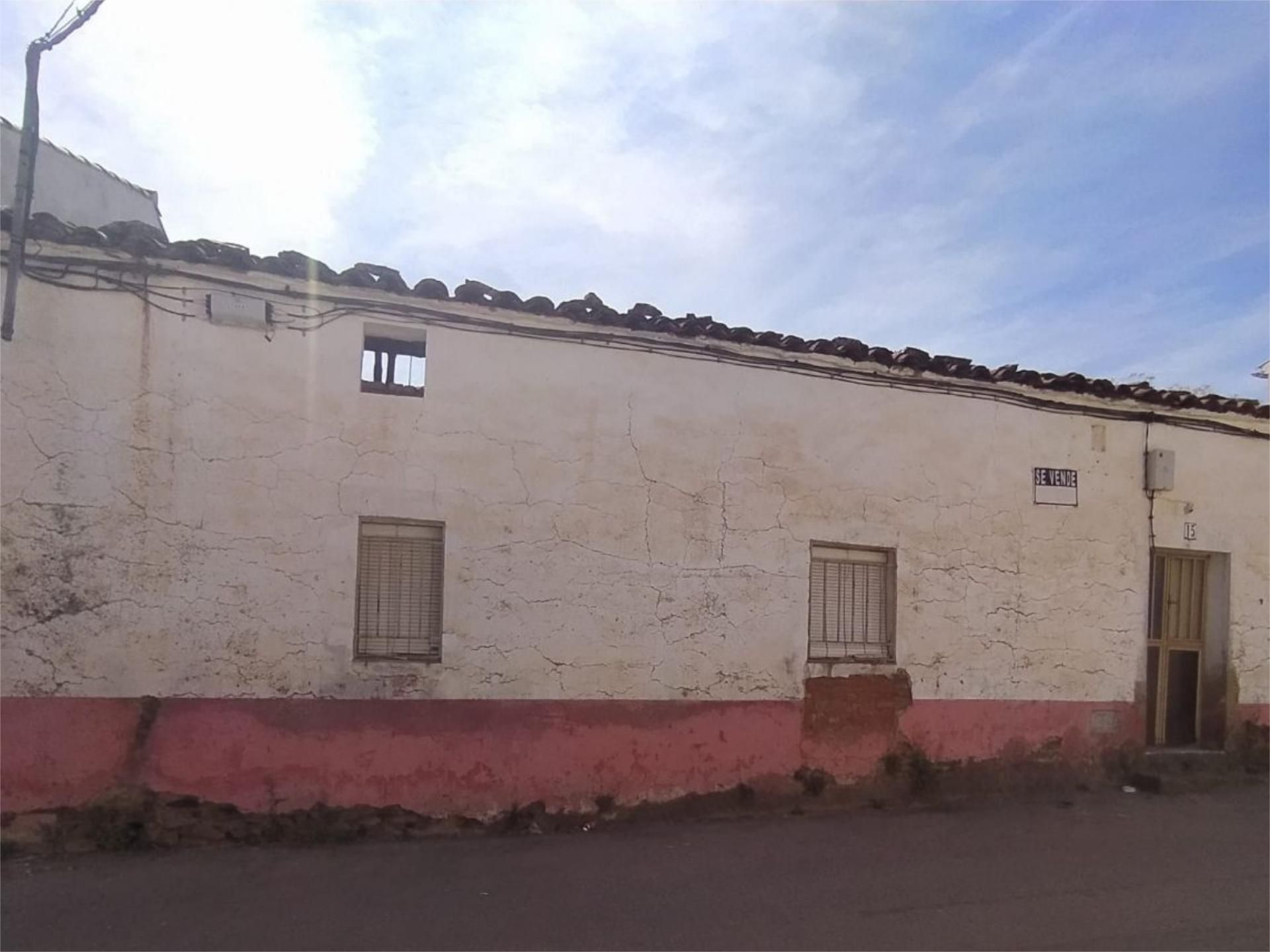 Vista exterior de Casa adosada en venda en Madroñera