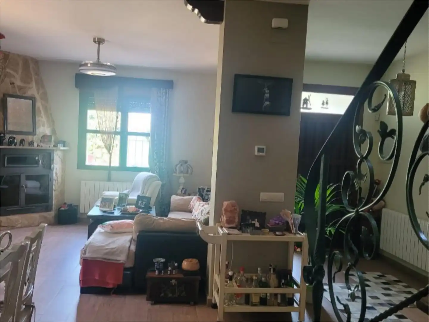 Casa o chalet en venta en Calle la Música, 17, Manzanares Sala de estar de Casa o chalet en venta en Manzanares con Aire acondicionado, Terraza y Piscina