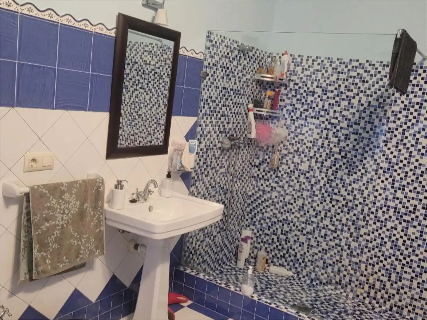 Casa o chalet en venta en Calle la Música, 17, Manzanares Baño de Casa o chalet en venta en Manzanares con Aire acondicionado, Terraza y Piscina