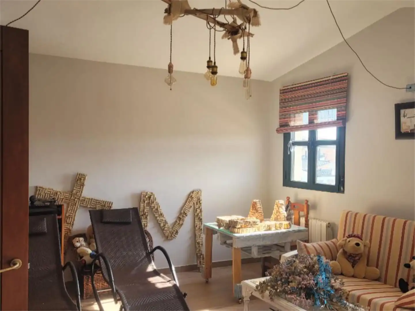 Casa o chalet en venta en Calle la Música, 17, Manzanares Sala de estar de Casa o chalet en venta en Manzanares con Aire acondicionado, Terraza y Piscina