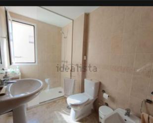 Bathroom of Single-family semi-detached for sale in  Sevilla Capital  with Air Conditioner, Terrace and Balcony