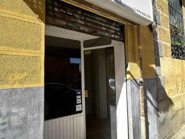Local comercial en Venta en Calle de Bernardo López García, 3 en Universidad - Malasaña