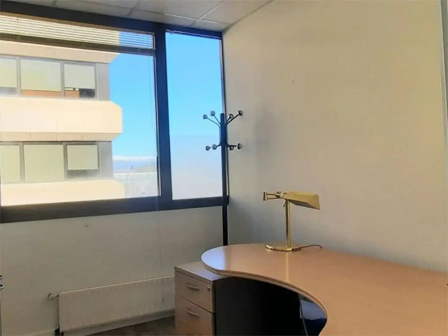 Büro zur Miete in Calle de Cerdeña, 1, San José Alto Büro zur Miete in Zaragoza