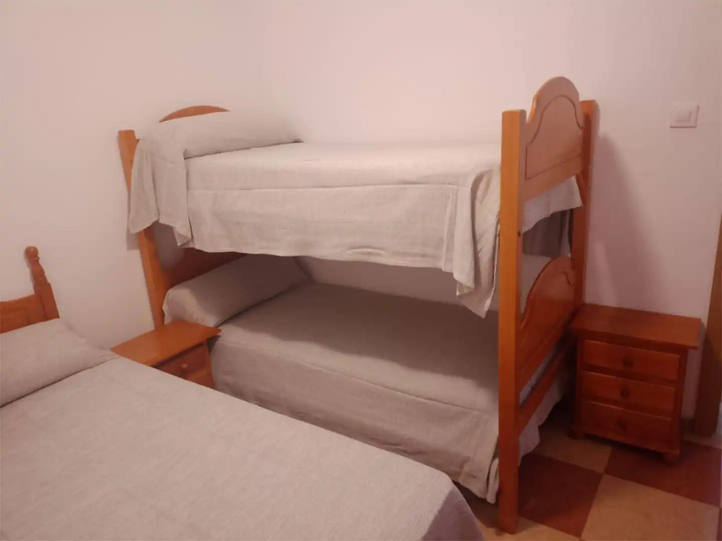 Piso de alquiler en Avenida de Málaga, Centro Habitación de Piso de alquiler en Chipiona con Amueblado, Lavadora y Microondas